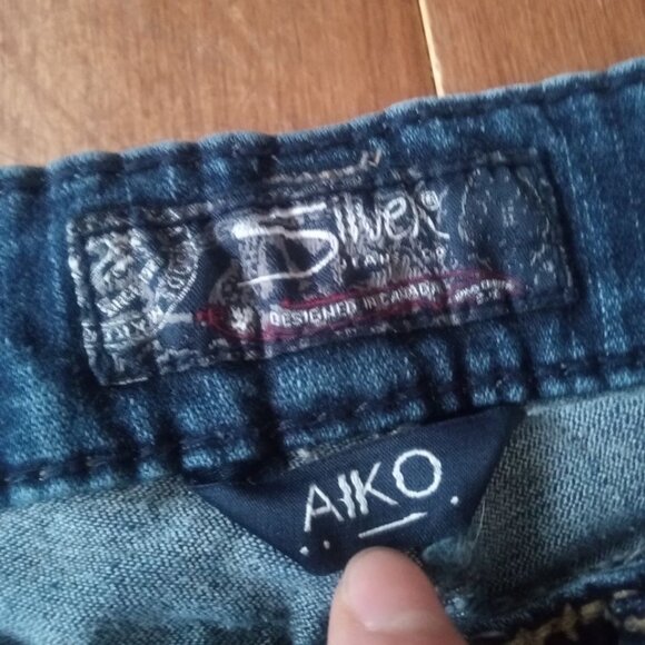 Women's Silver Jeans Aiko Mid Slim Bootcut Size 25x34 - Picture 3 of 7
